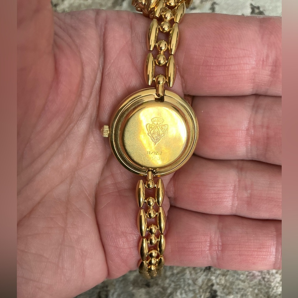 Beautiful DRESSY GUCCI chain bezel watch🔥🔥🔥 - Picture 10 of 16